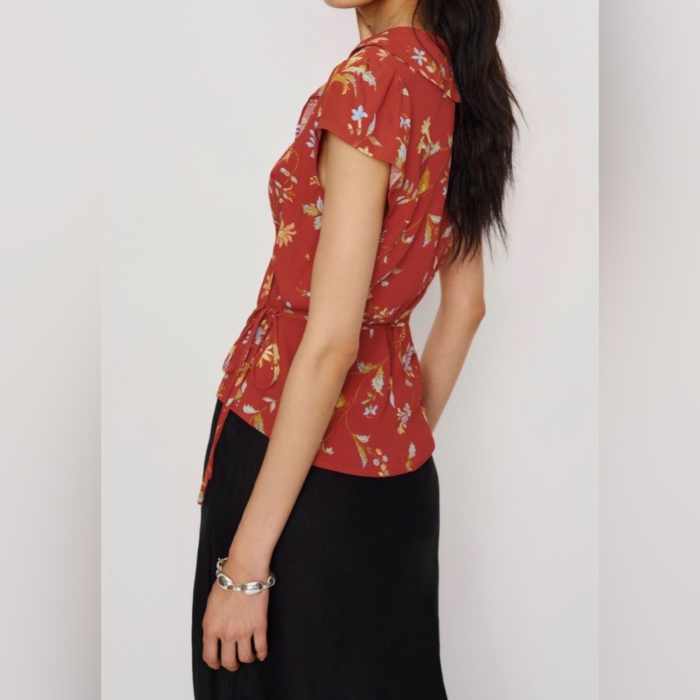 Reformation Floral Clemence Wrap Blouse in floral - Picture 4 of 8